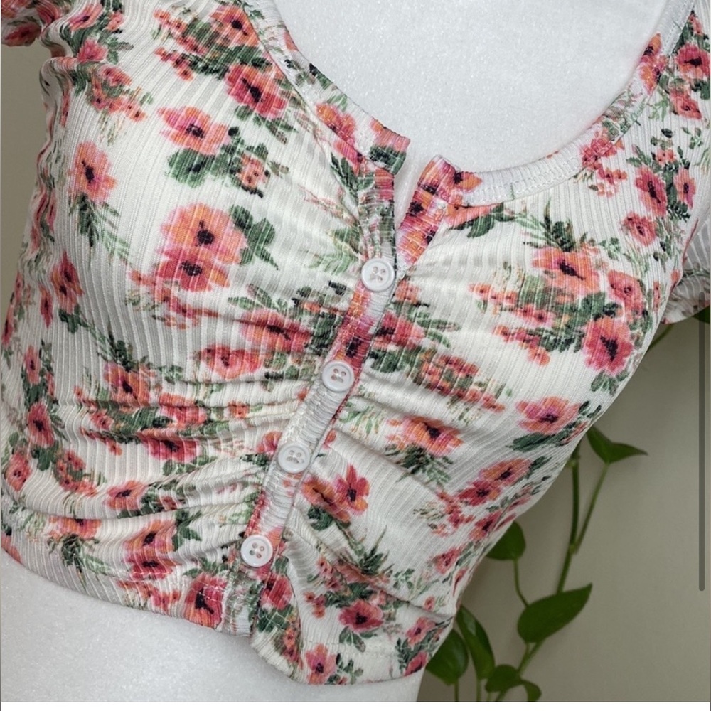 Floral Ribbed Knit Crop Top - Picture 5 of 7